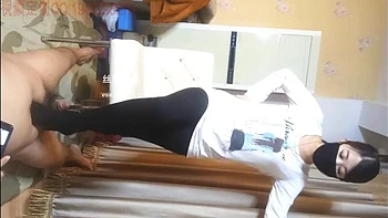 Fétichisme pied femdom soumis