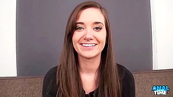 Caliente casting anal de Gia Paige con creampie