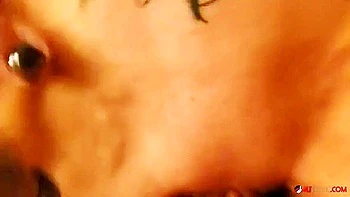 Amanda Doll baise hardcore dans le bain, seins énormes POV