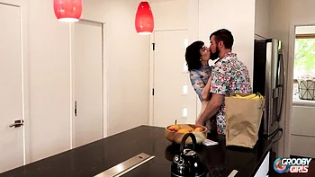 Serena Bubbles fodida forte por ts com pau grande