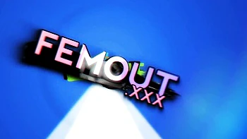 Милая трансдевушка в белье дрочит с большим задом