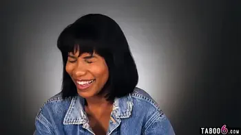 Ebony MILF babe Jenna Foxx shows us how women orgasm