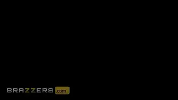 (Lauren Pixie) Can't Wait For Her Husband Any Longer To Satisfy Her So She Hooks Up With (Keiran) - Brazzers