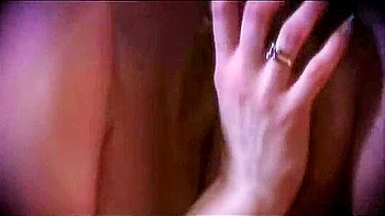 Deutsche Blondine fickt alle großen Schwänze im DP-Dreier