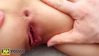 Luna Bunny в БДСМ докторской игре с внутренним кремпи Вайолет Майерс