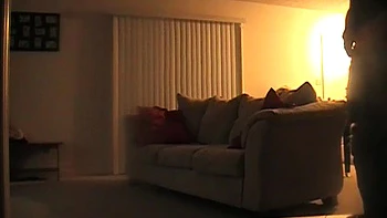 Брюнетка-любительница жестко выебана и отсосала