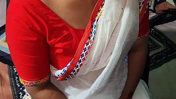 Madrasta bangladeshiana fodida forte de quatro com pau grande