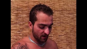 Junger Typ fickt dicke alte Frau, leckt ihren Arsch