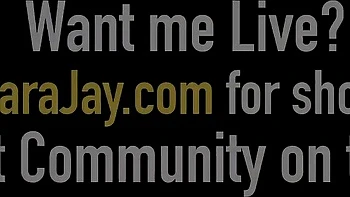 Sara Jay folla un enorme polla negra con sus pechos de silicona