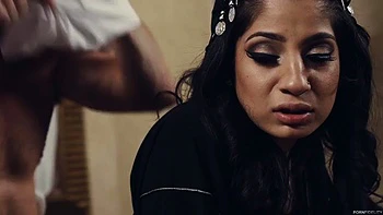 Amateur lesbienne avec blowjob, doggy et cowgirl