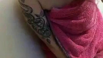 Mina do Insta: amadora, fetiche e striptease morena