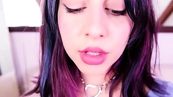 Princesa Violette, a gata sexy da vizinhança