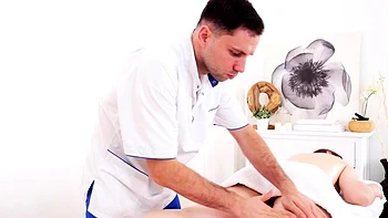 Teen Miss Sunset follada con blowjob y lamidas duras