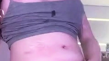 Babymaddyxo shemale se masturba y corre cerca