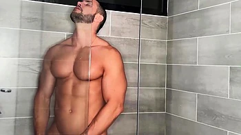 Latina cachonda adolescente se masturba a su jefe fuerte pidiendo perrito