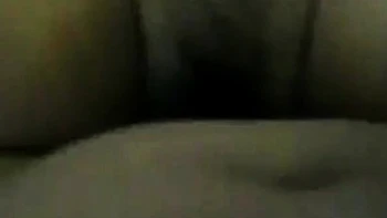 Babe asiatique indonésienne amateur suce grosse queue