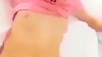 Adolescente indienne chaude baisée à la russe en POV