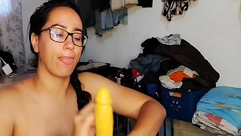 Hermanatrasera desi con pussy apretada follada duro por BBC