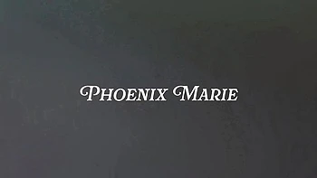 MILF américaine baisée en coulisses