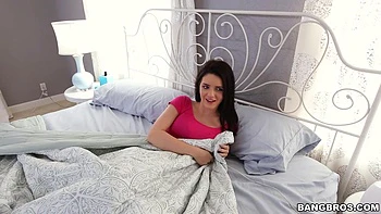 Foda interracial POV com a morena Kacey Quinn