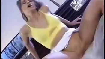 Peitos grandes, boquete vintage e cowgirl hardcore