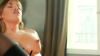 Большие сиськи и жопа Леди Ди в групповом сексе