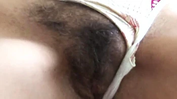 Amateur reife MILF-Ehefrau pausiert am Strand, Freund filmt ihren fetten Arsch heimlich