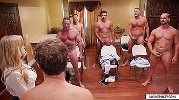 Danielle Renae en gangbang anal sauvage à double pénétration