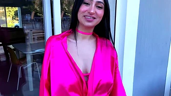 Lylou wird von einem riesigen Schwanz gefickt - Jacquie et Michel