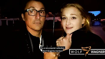 Conny Dachs fickt mit großem Schwanz, Handjob und Fingern