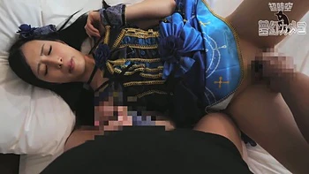 Shy Asian College Girl Makes Out On The Bed