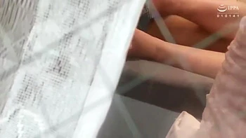 Муж изменник смотрит, как жена ебется