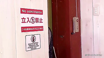 Азиатские тинейджеры в БДСМ-фетише с остановкой времени