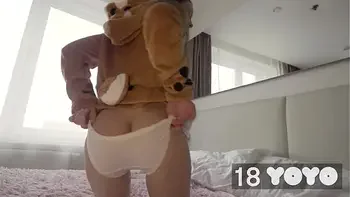 MY STEPBROTHER LIKES TO FUCK ME IN FRONT OF HIS GIRLFRIEND