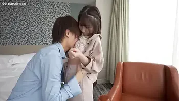 SCute Kana 18yearold Tsurupeta beautiful girl with a height of 143 cm and H nanairoco