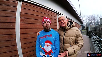 Plan à trois brutal avec Tabitha et Jennifer soumises