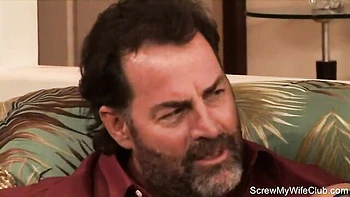 Горячие жёны свингеры, анальный куколд и кончают внутрь