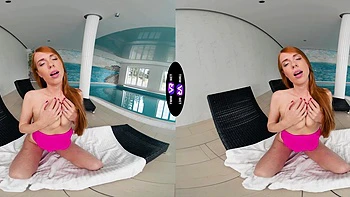 Pelirroja Holly Molly se masturba y se toca sola junto a la piscina