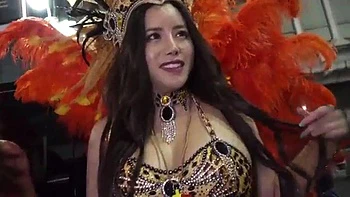 Мария Нагаи сосёт член с огромной жопой