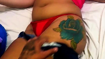 Dora morena teen chupa pau e brinca muito