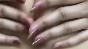 Meio-irmãos reais fodem escondidos dos pais à meia-noite