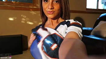 Adolescente seins gros teste sa nouvelle caméra