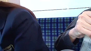 Adolescente asiática 18+ tetas grandes creampie público