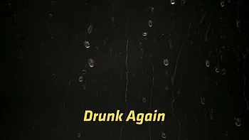 Blonde ronde tchèque pisse et encaisse une pipe hardcore