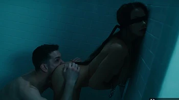 Markus Dupree et Naomi Swann baisent sauvagement sous la douche