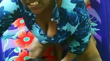 Tamilische Desi-Frau wird hart von Ehemann gefickt