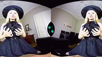 Grosse poitrine en cowgirl suce en POV