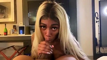 Imani Reign baise en levrette et cowgirl