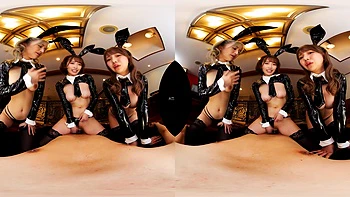 Loira de látex fodida duro em navio japonês de luxo