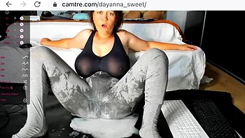 Gostosa sozinha se masturbando